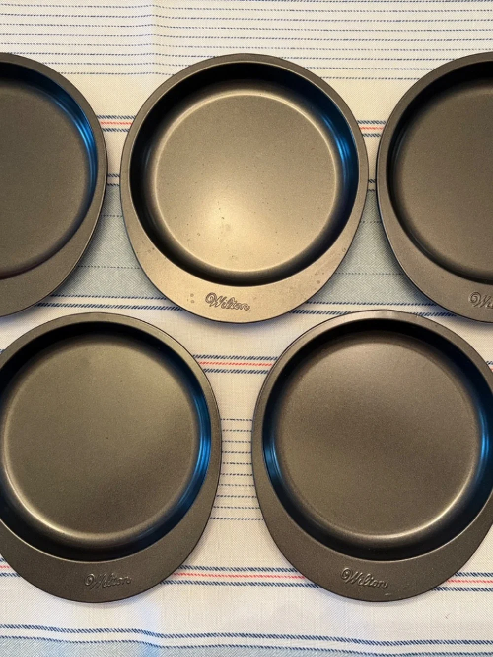 Wilton Easy Layers Non-Stick 5 Piece 6” Cake Pan Set